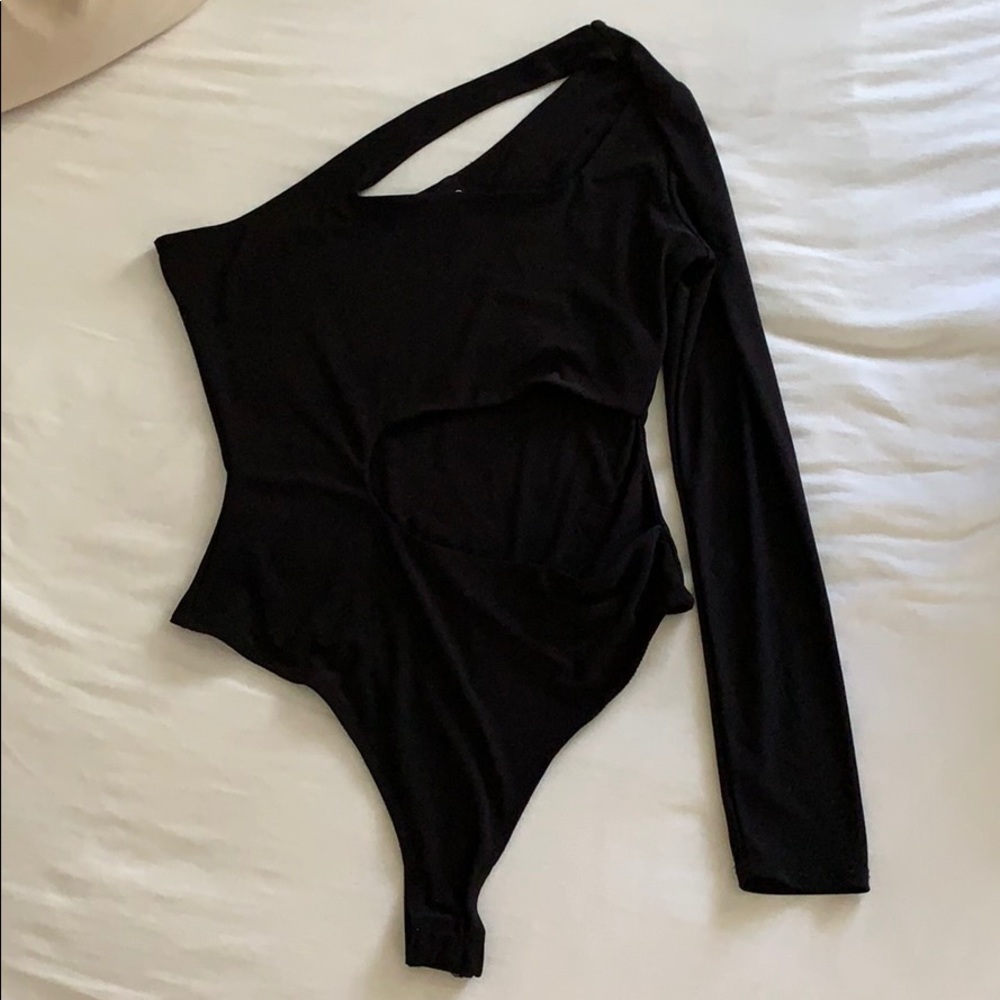 Amazing bodysuit too big worn just to show